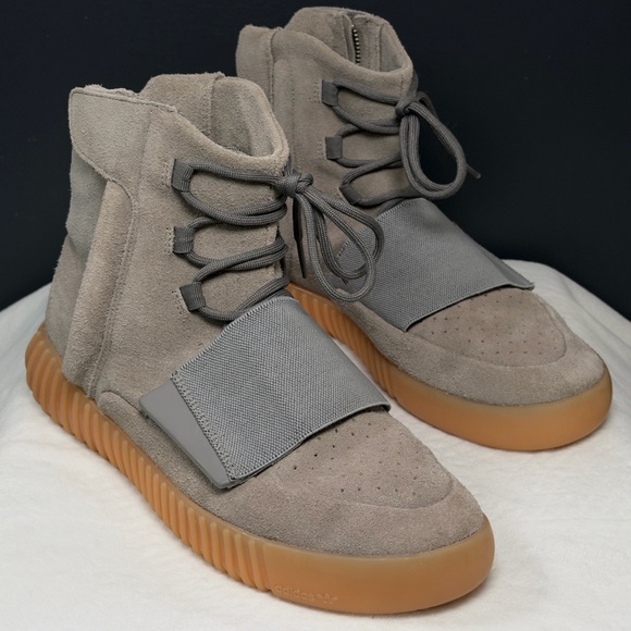 adidas Yeezy Boost 750 “Grey Gum” BB1840 | Men’s Size 10 - Picture 3 of 16